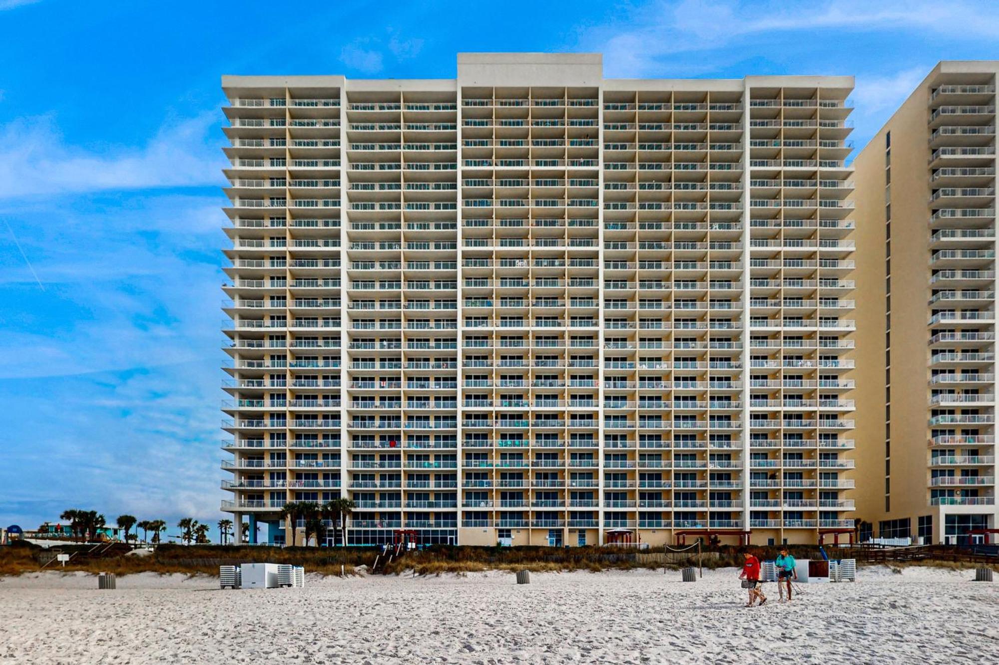 Majestic Tower 1 #915 Apartment